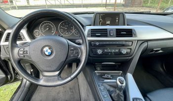 BMW 320D TOURING SPORT LINE EM PELE completo