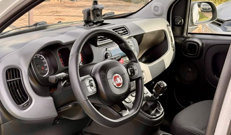 FIAT PANDA CROSS 1.2 WAZE completo