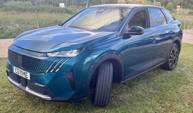 PEUGEOT 3008 HYBRID ALLURE completo