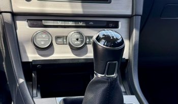 VW GOLF VII VARIANT 1.6 TDI BLUEMOTION CONFORTLINE completo