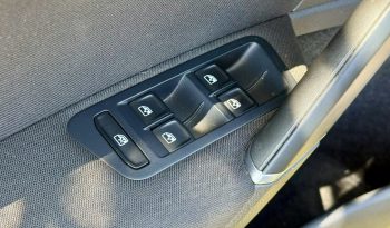 VW GOLF VII VARIANT 1.6 TDI BLUEMOTION CONFORTLINE completo