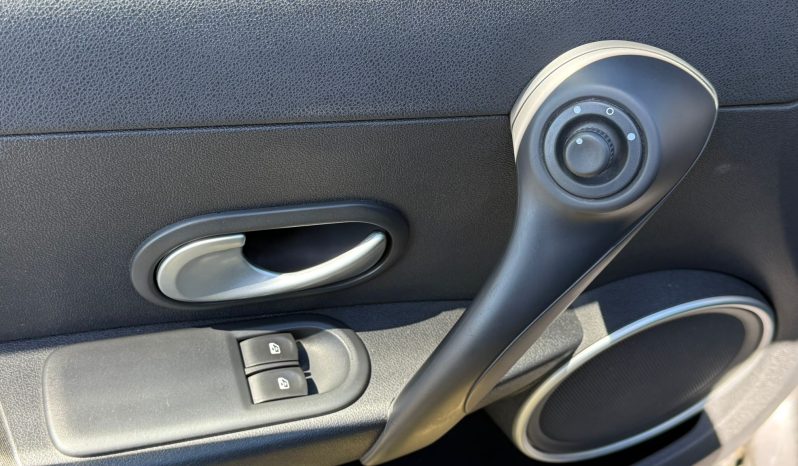 RENAULT CLIO 1.2 DYNAMIQUE completo