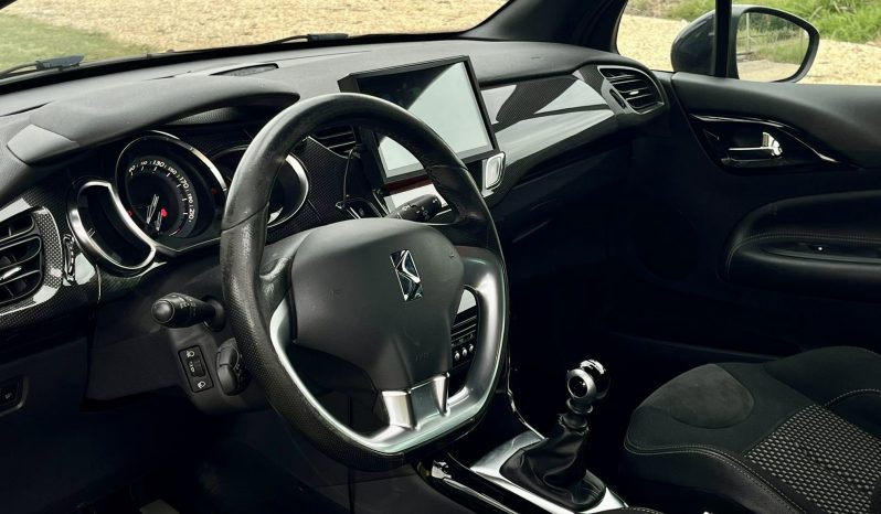 CITROEN DS3 1.6 HDI SPORT CHIC completo